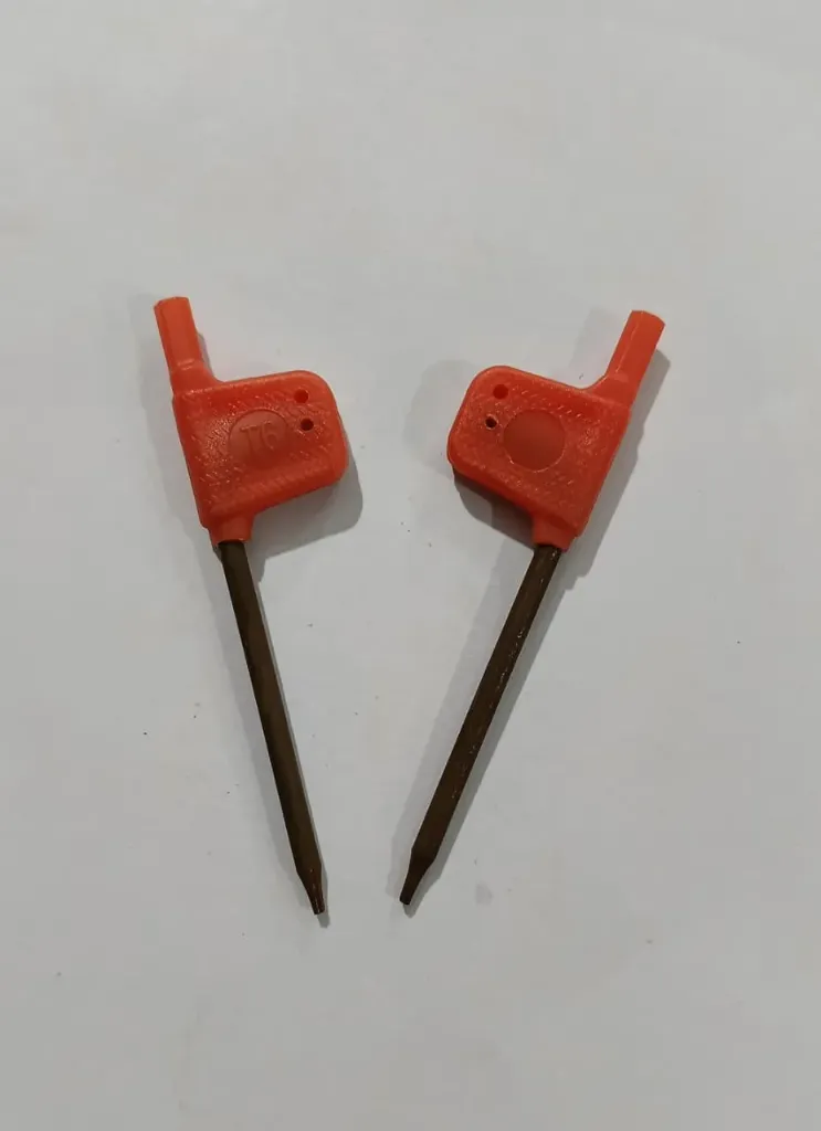 TORX KEY FLAG RED T6