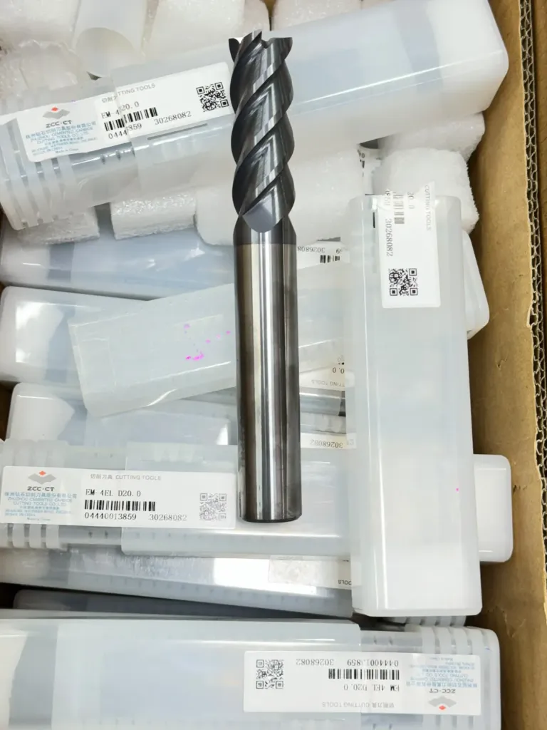 Carbide Endmill D20*150L*FL60*d20*4F Black ZCC.CT