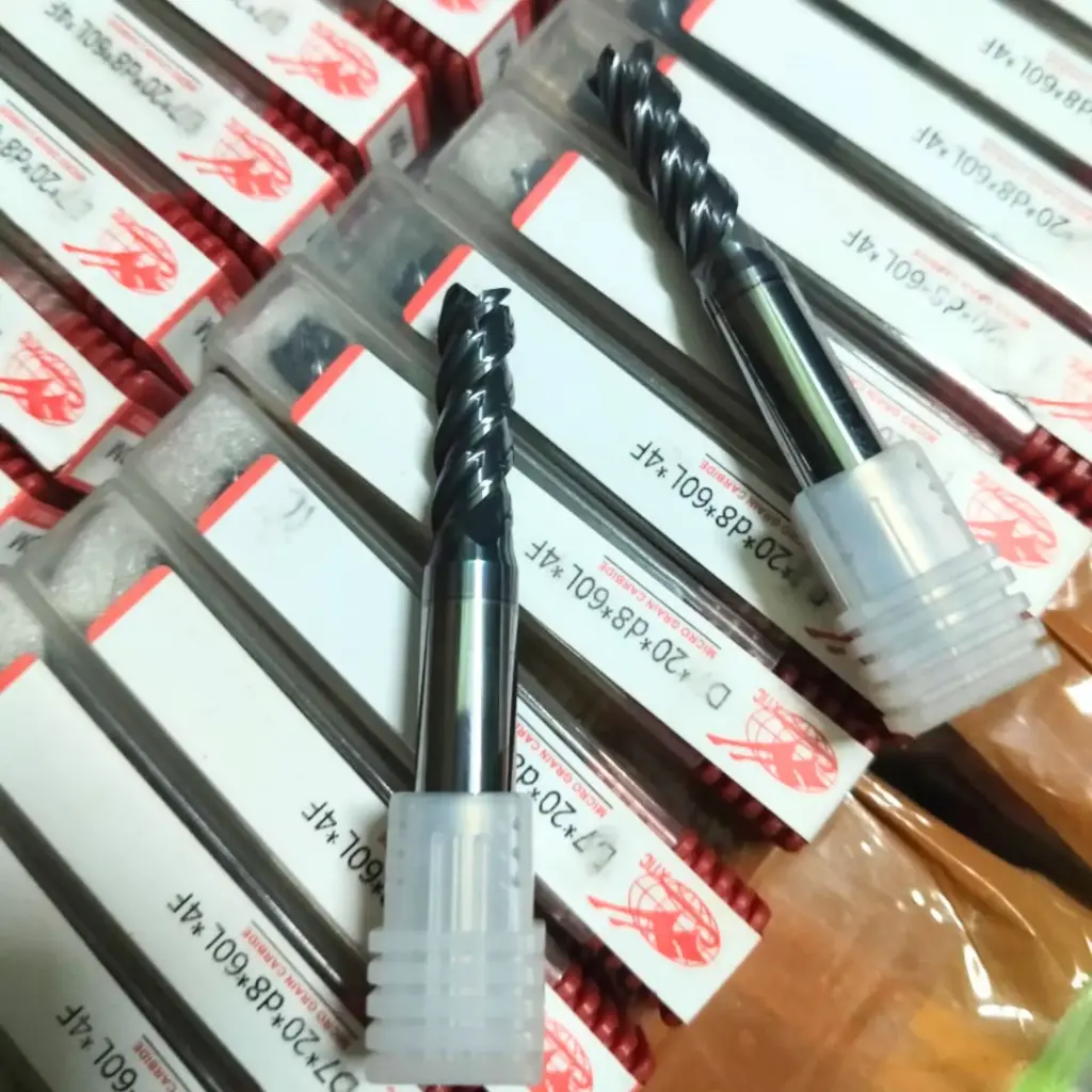 Carbide Endmill D7*60L*FL20*d8*4F 55HRC Black Premium